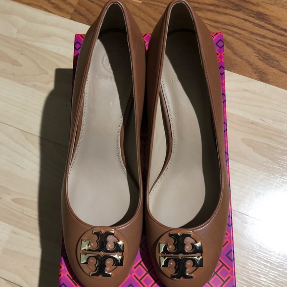 Tory Burch Shoes - ✨BRAND NEW Tory Burch Janey Pump